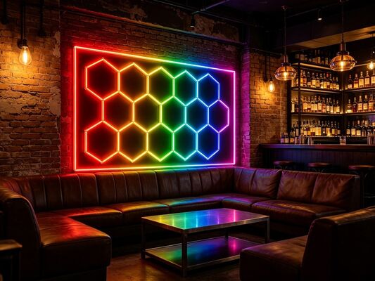 Хорошая цена 2026 Новый 15Hexagon RGB дистанционное управление Honeycomb светодиодный потолочный свет 24V IP20 для спортзала Салон гараж Бар Атмосфера Свет CE Ready Онлайн